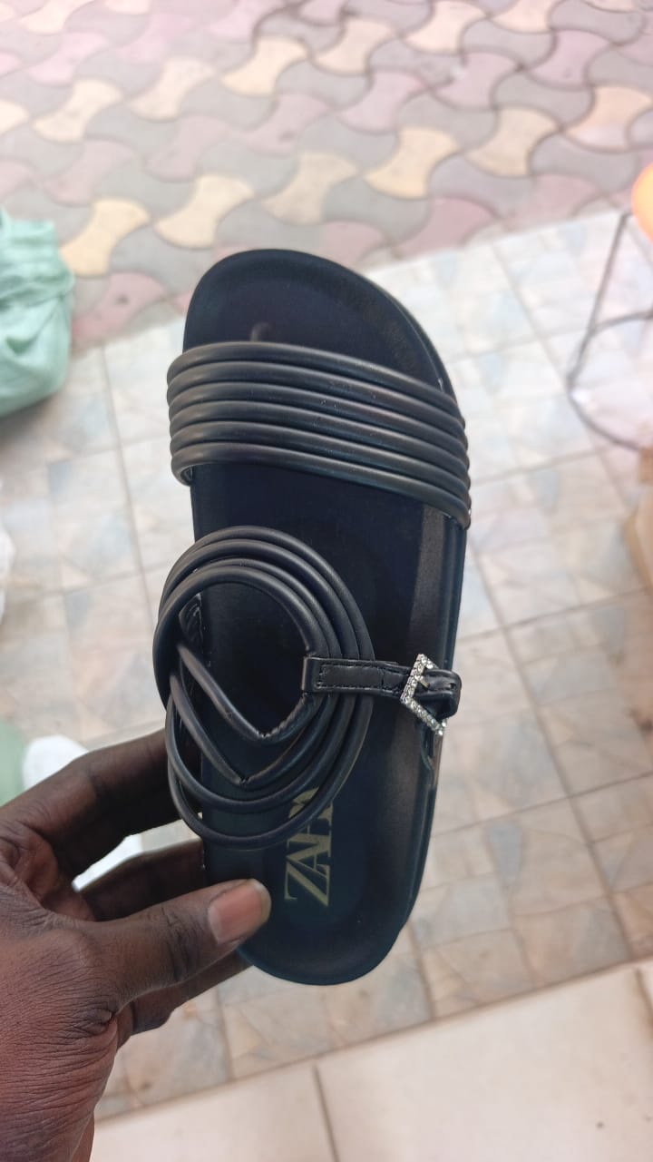 Shoe